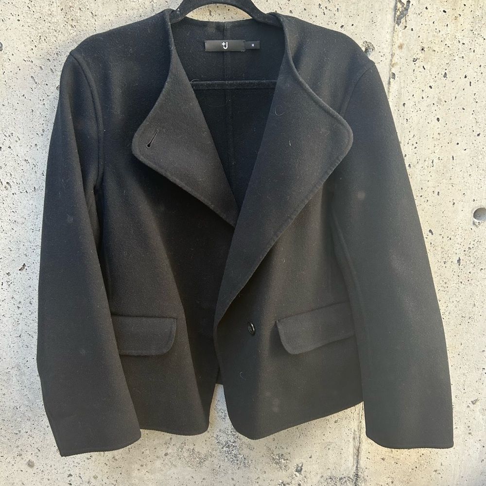 Uniqlo black wool short coat, size m
